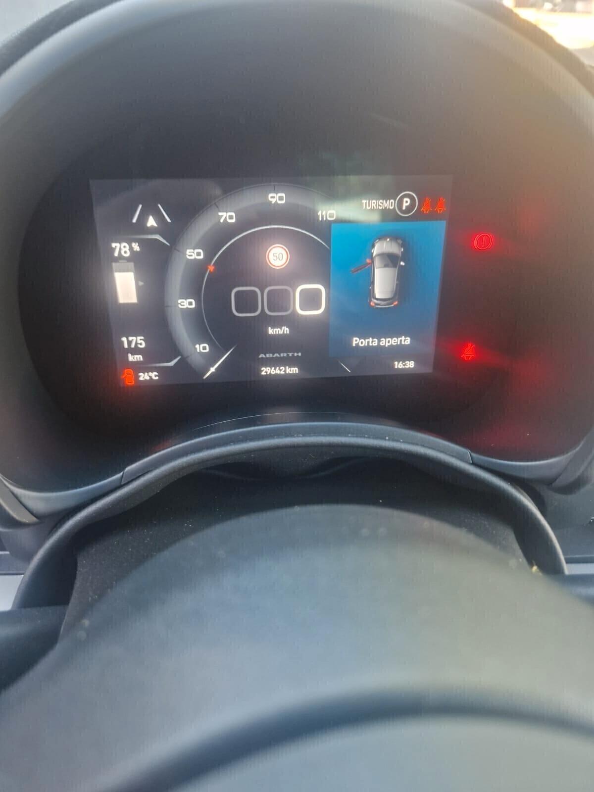 Abarth 500e Scorpionissima