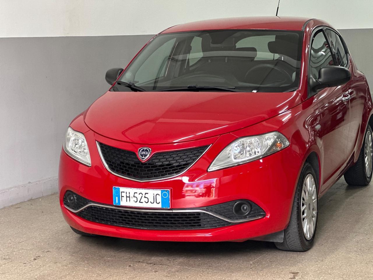 Lancia Ypsilon 1.2 69 CV 5 porte GPL Ecochic Gold