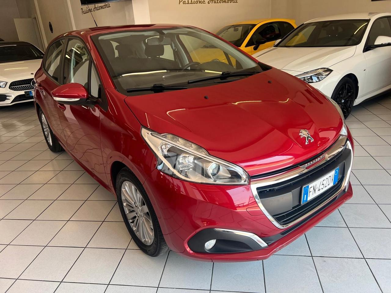 Peugeot 208 PureTech 82 5 porte ALLURE