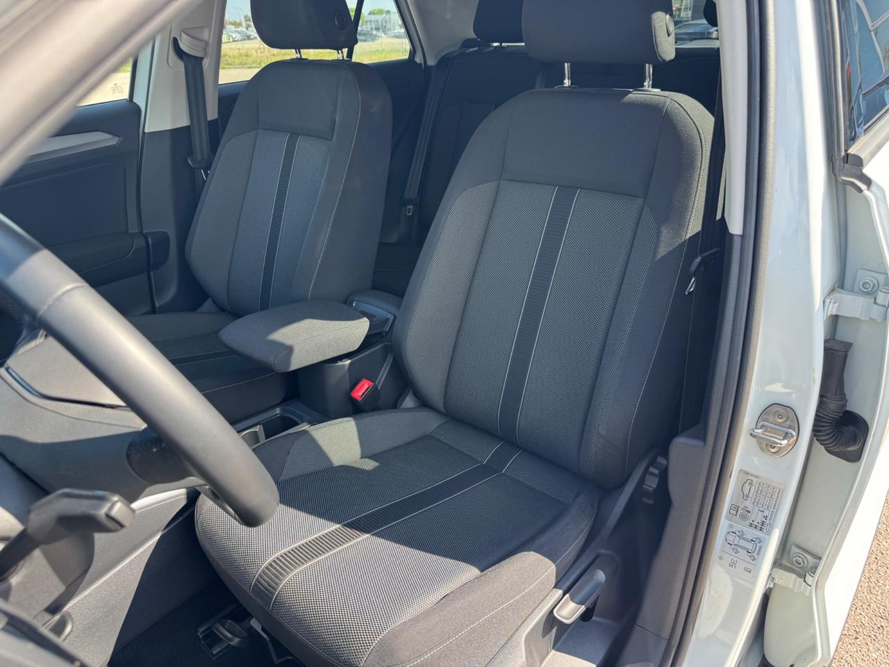 Volkswagen T-Roc 1.0 TSI Style ADATTA A NEOPTANTATI