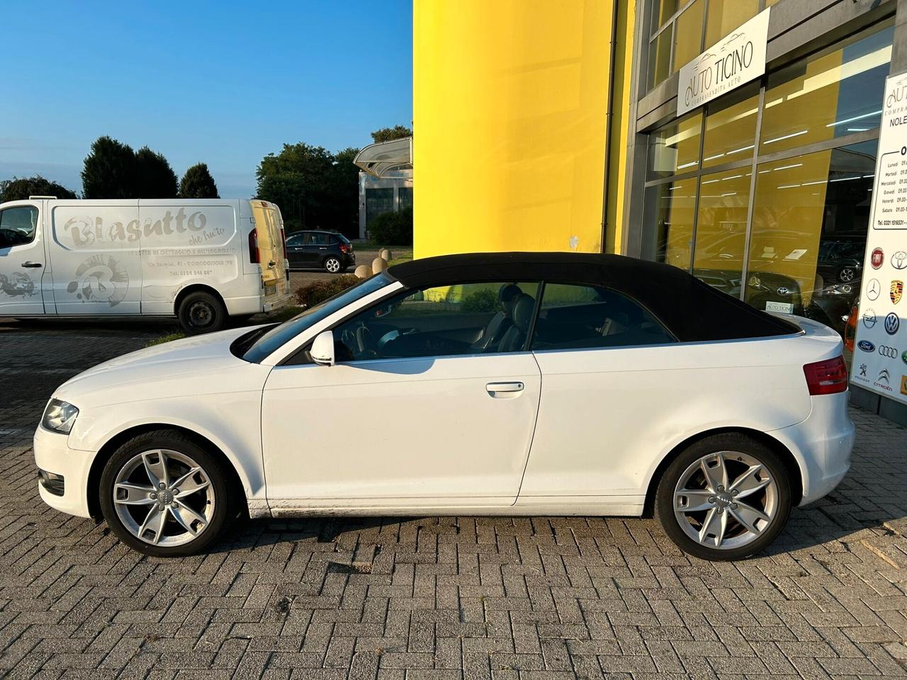 Audi A3 Cabrio 1.6 TDI 105 CV CR Attraction