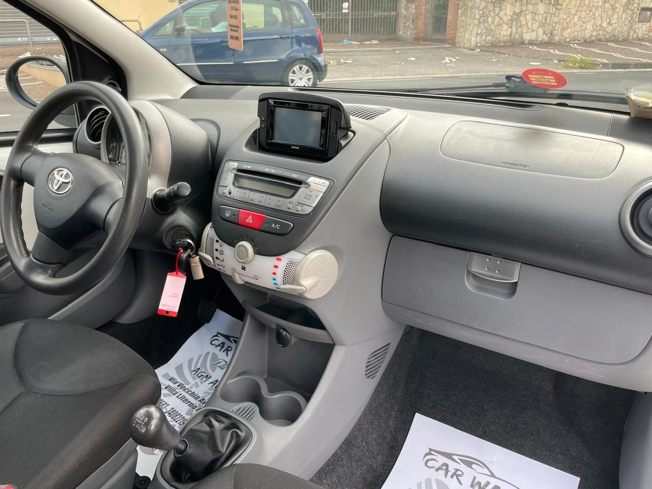 Toyota Aygo 1.0 12V VVT-i 5 porte Deep Ocean Connect
