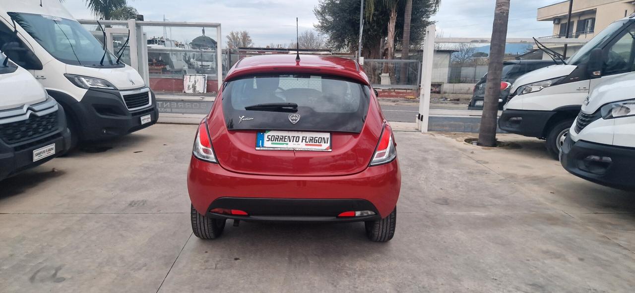 Lancia Ypsilon 0.9 TwinAir 85 CV 5 porte S&S Platinum AUTOMATICA