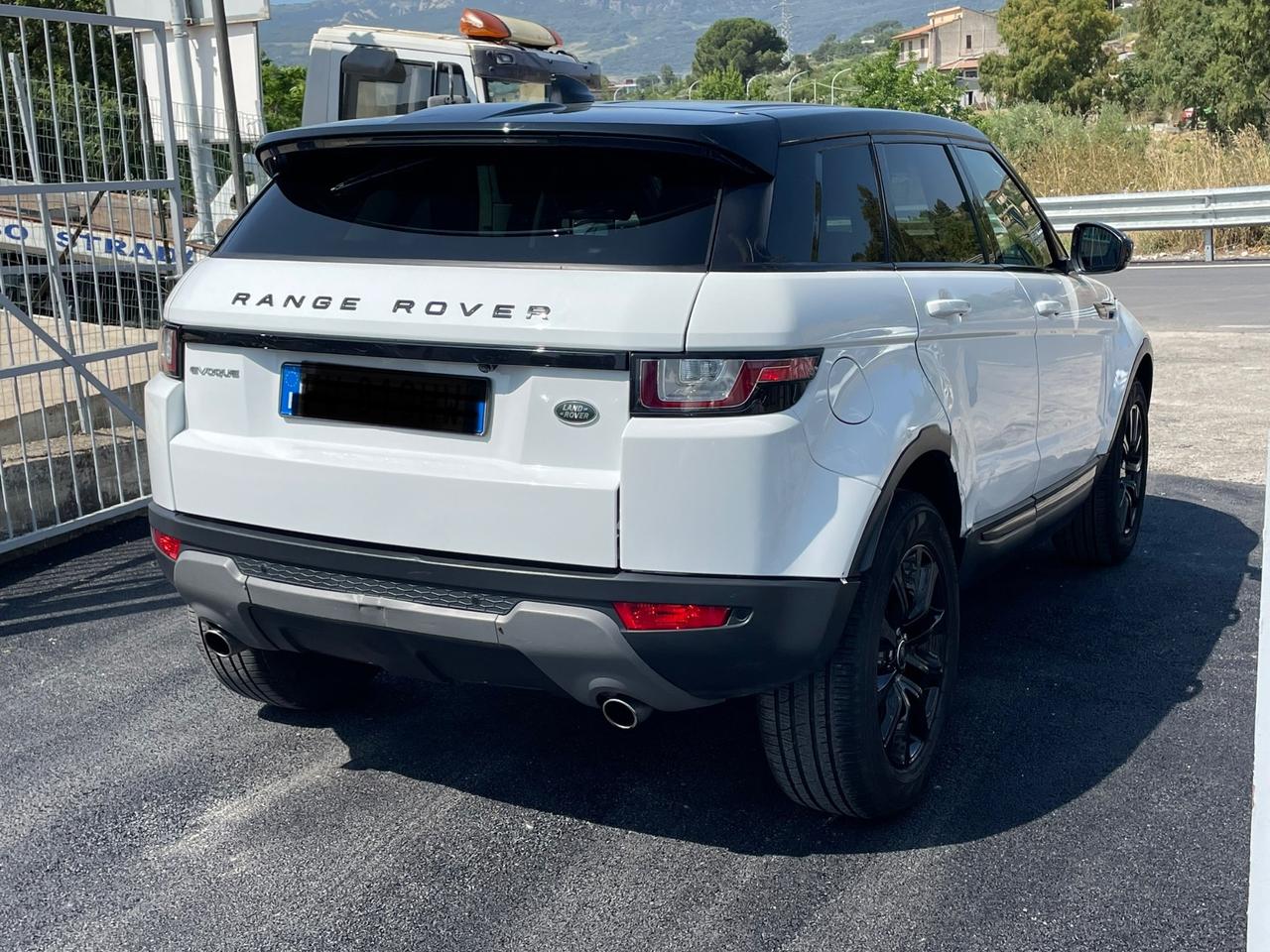 Land Rover Range Evoque 2.0 TD4 150 CV 5p. Pure