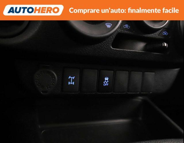 TOYOTA Hilux 2.4 D-4D 4WD 4 porte Double Cab Comfort