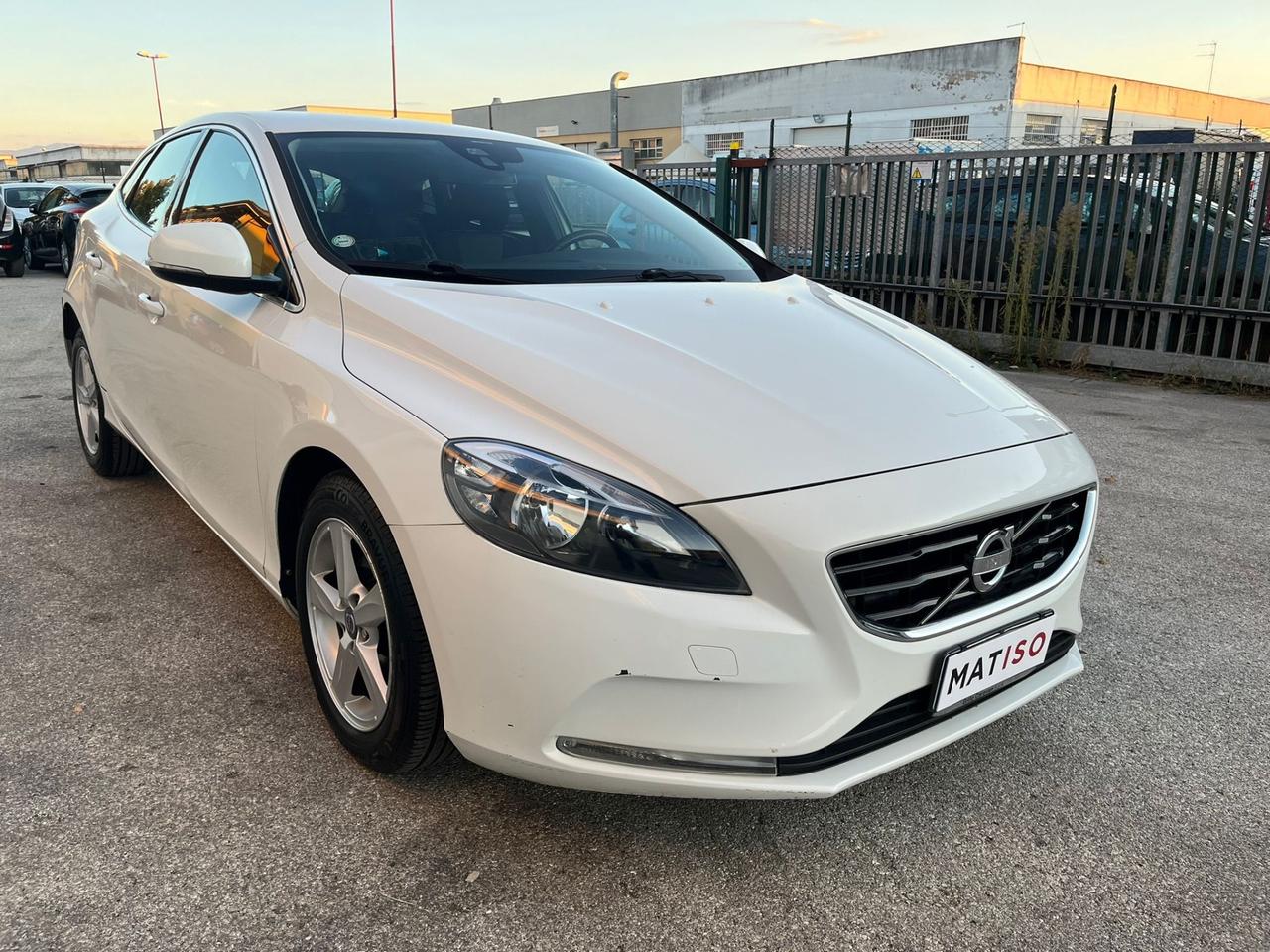Volvo V40 D2 1.6 Diesel Summum