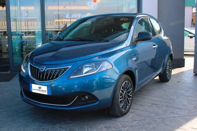 Lancia Ypsilon III 1.0 firefly hybrid 70cv con CarPlay