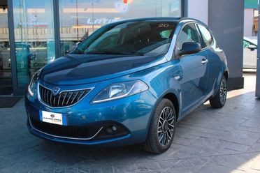 Lancia Ypsilon III 1.0 firefly hybrid 70cv con CarPlay