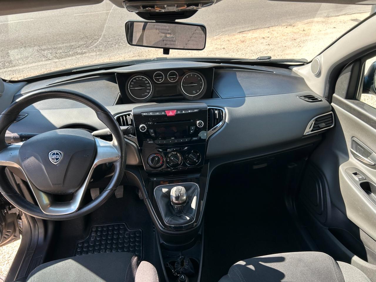 Lancia Ypsilon 1.2 69 CV GPL Ecochic Gold GPL VALIDO 2033