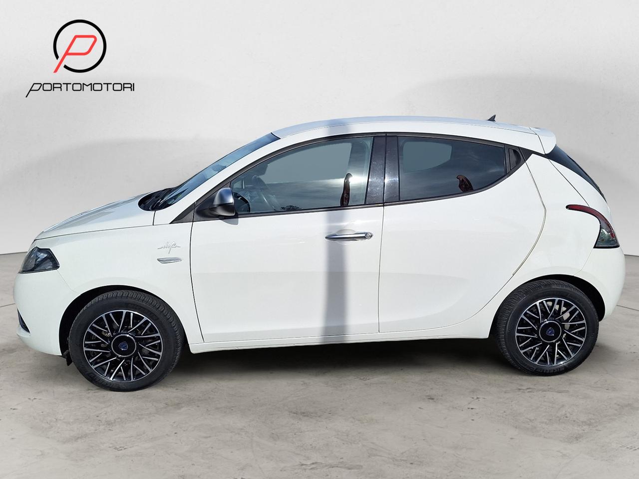 LANCIA Ypsilon 3ª serie - Ypsilon 1.2 69 CV 5 porte Mya