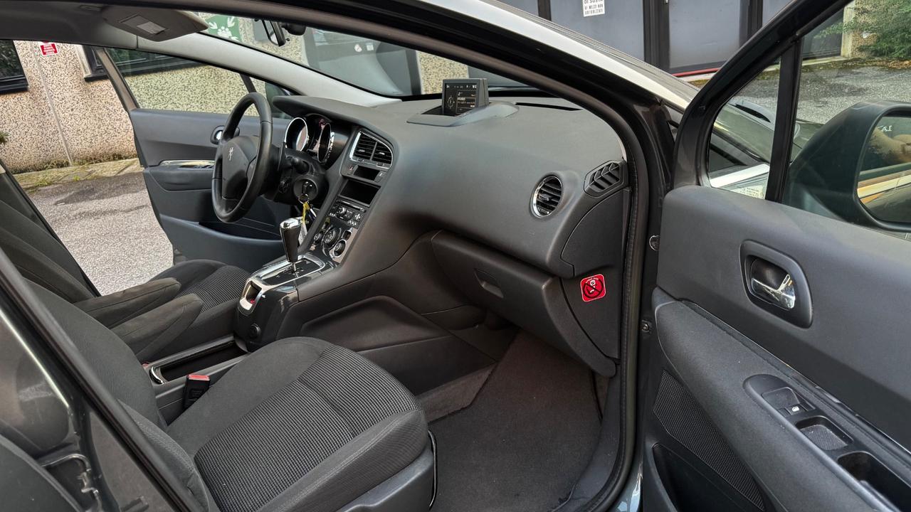 Peugeot 5008 1.6 HDi 115CV Active