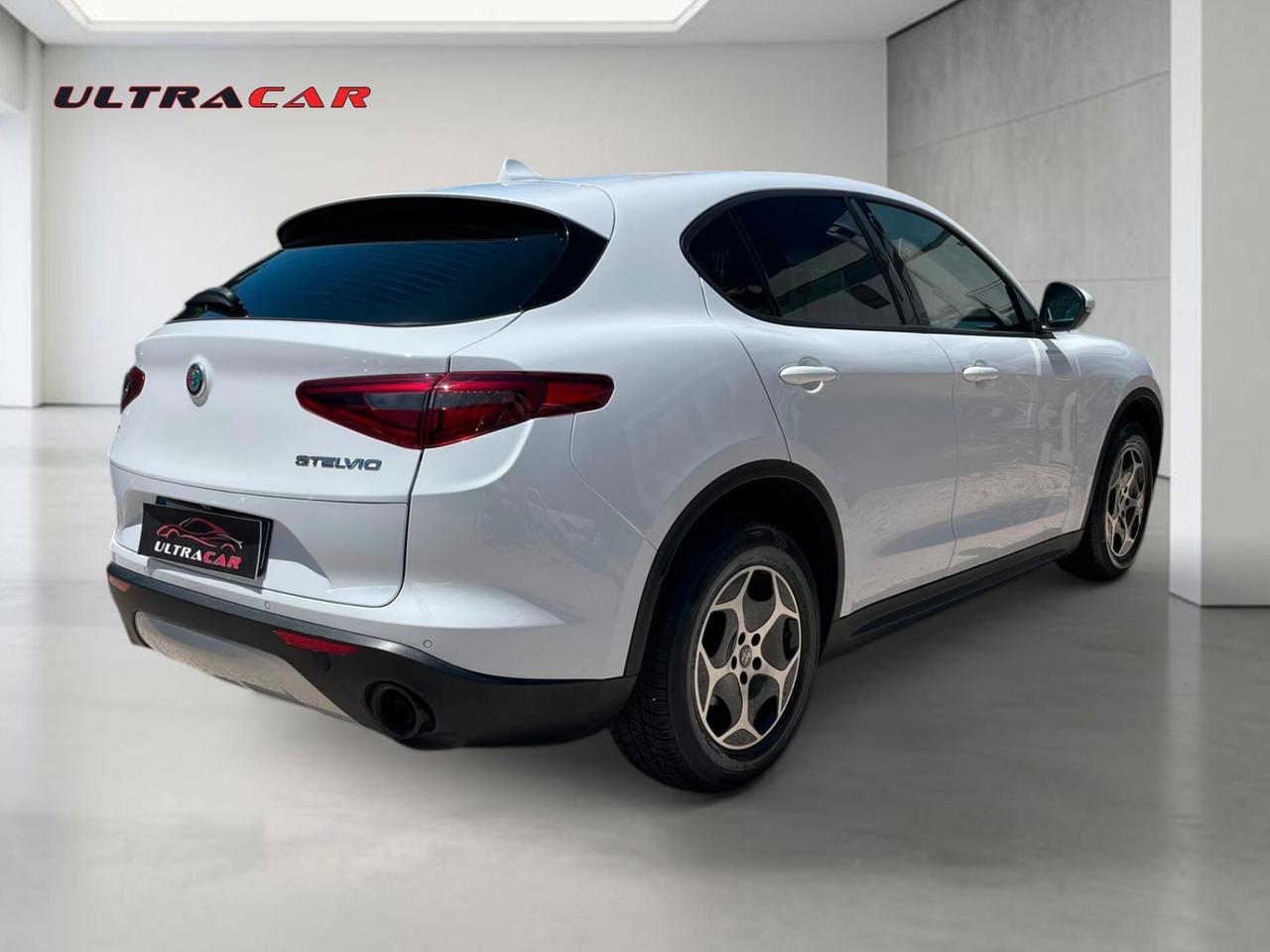 Alfa Romeo Stelvio 2.2 Turbodiesel 190 CV AT8 Q4 Business