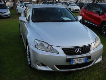 Lexus IS 220d IS 220d 2.2 16V Luxury