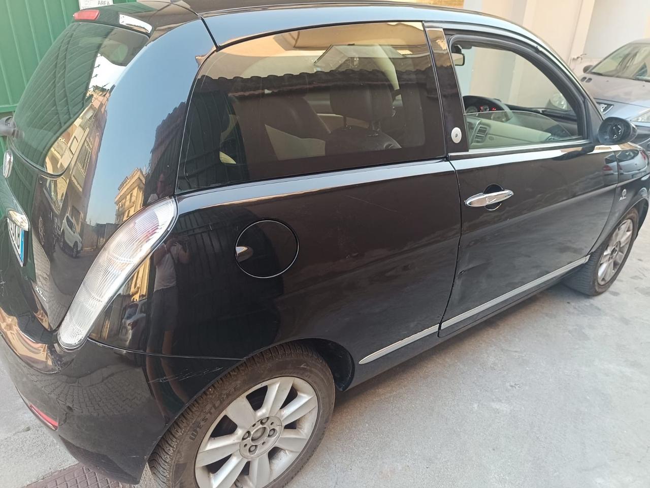 Lancia Ypsilon 1.4 Platino Ecochic GPL