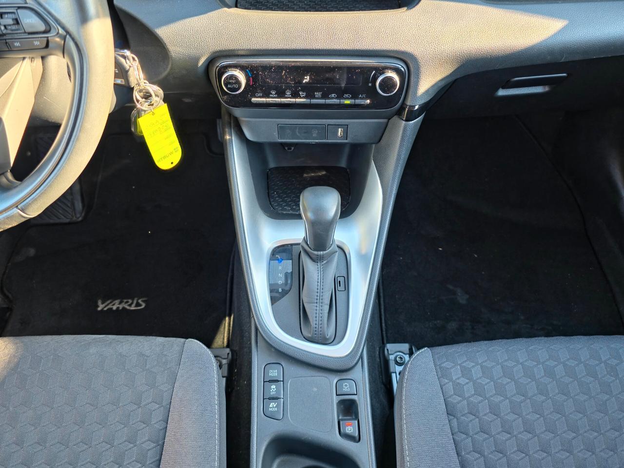 Toyota Yaris 1.5 Hybrid 5 porte Trend Automatica E6 NEO 2023