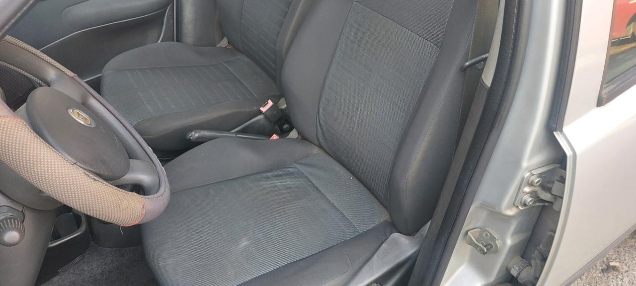 Fiat Punto Classic 1.2 5 porte Natural Power Active