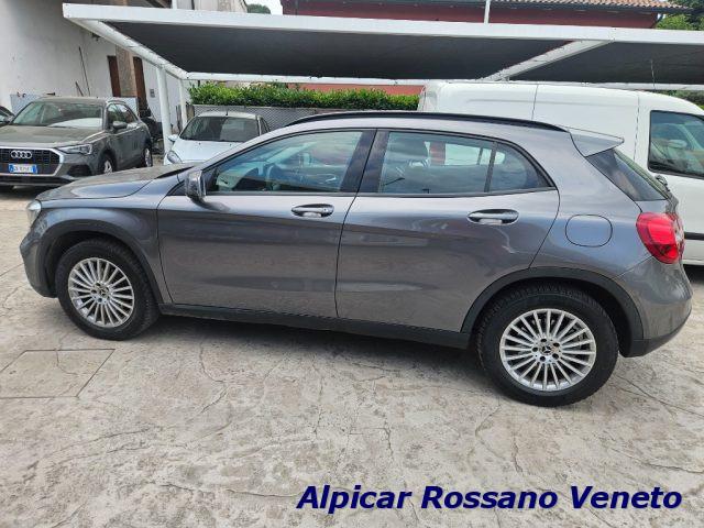 MERCEDES-BENZ GLA 200 d Automatic Sport