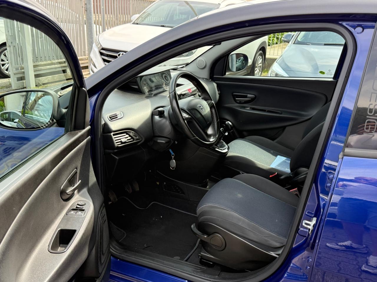 Lancia Ypsilon S momodesign 1.2 69 CV 5 porte