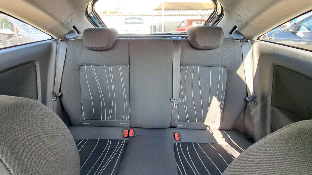 Opel Corsa 1.2 Benzina 80Cv Sport