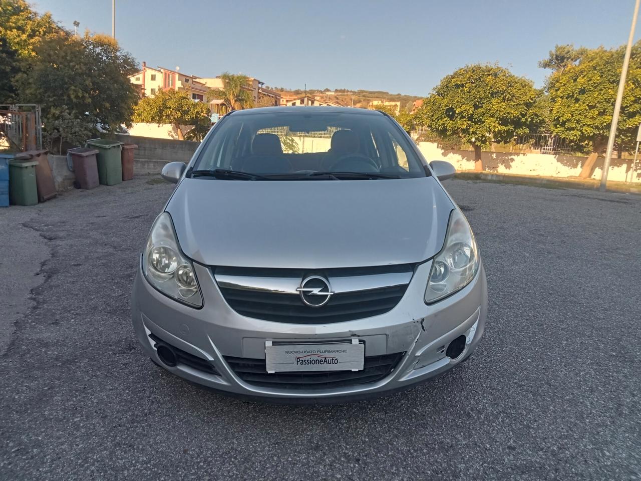 Opel Corsa 1.2 5 porte Club 2010
