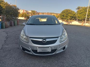 Opel Corsa 1.2 5 porte Club