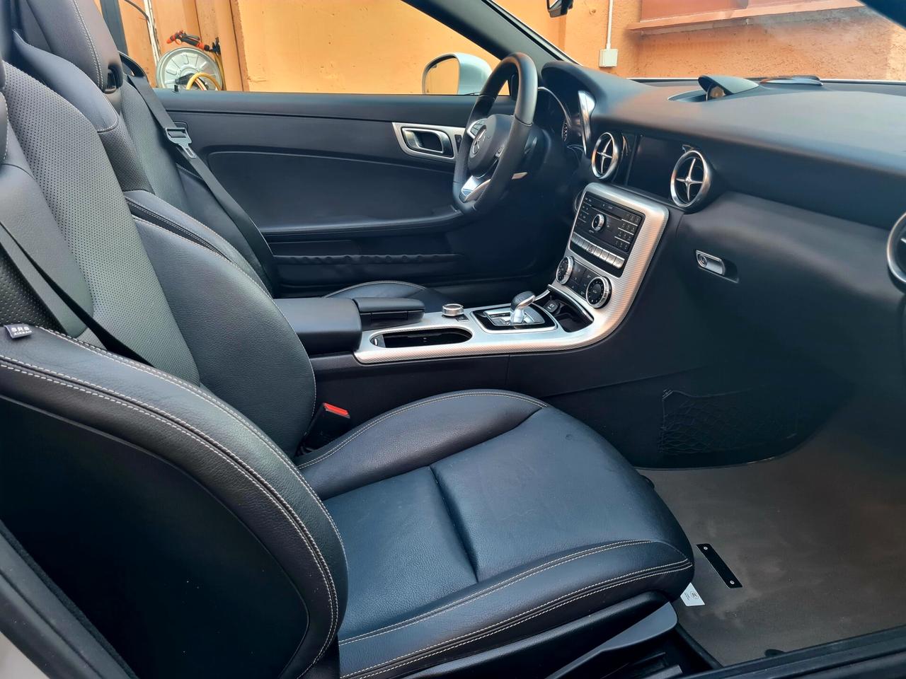 Mercedes SLC 200 Premium*AUTOM*NAVI*PELLE*CRUISE*