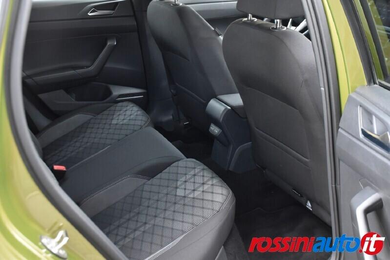 VOLKSWAGEN TAIGO 1.5 TSI 150 CV DSG R-LINE + R18 BI-COLOR 2XCLIMA