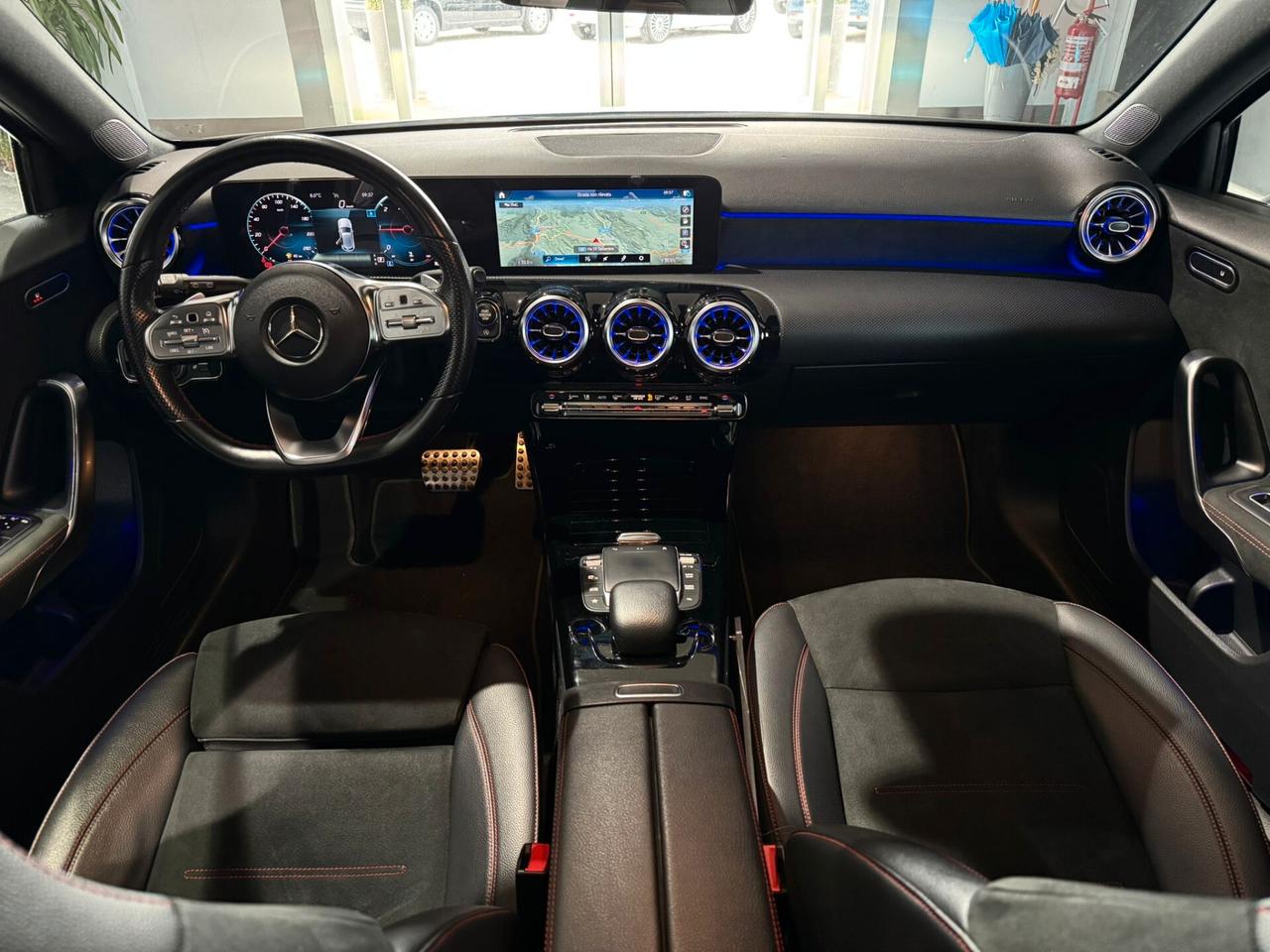 Mercedes-benz A 200d Premium AMG Night Edition MAGNO