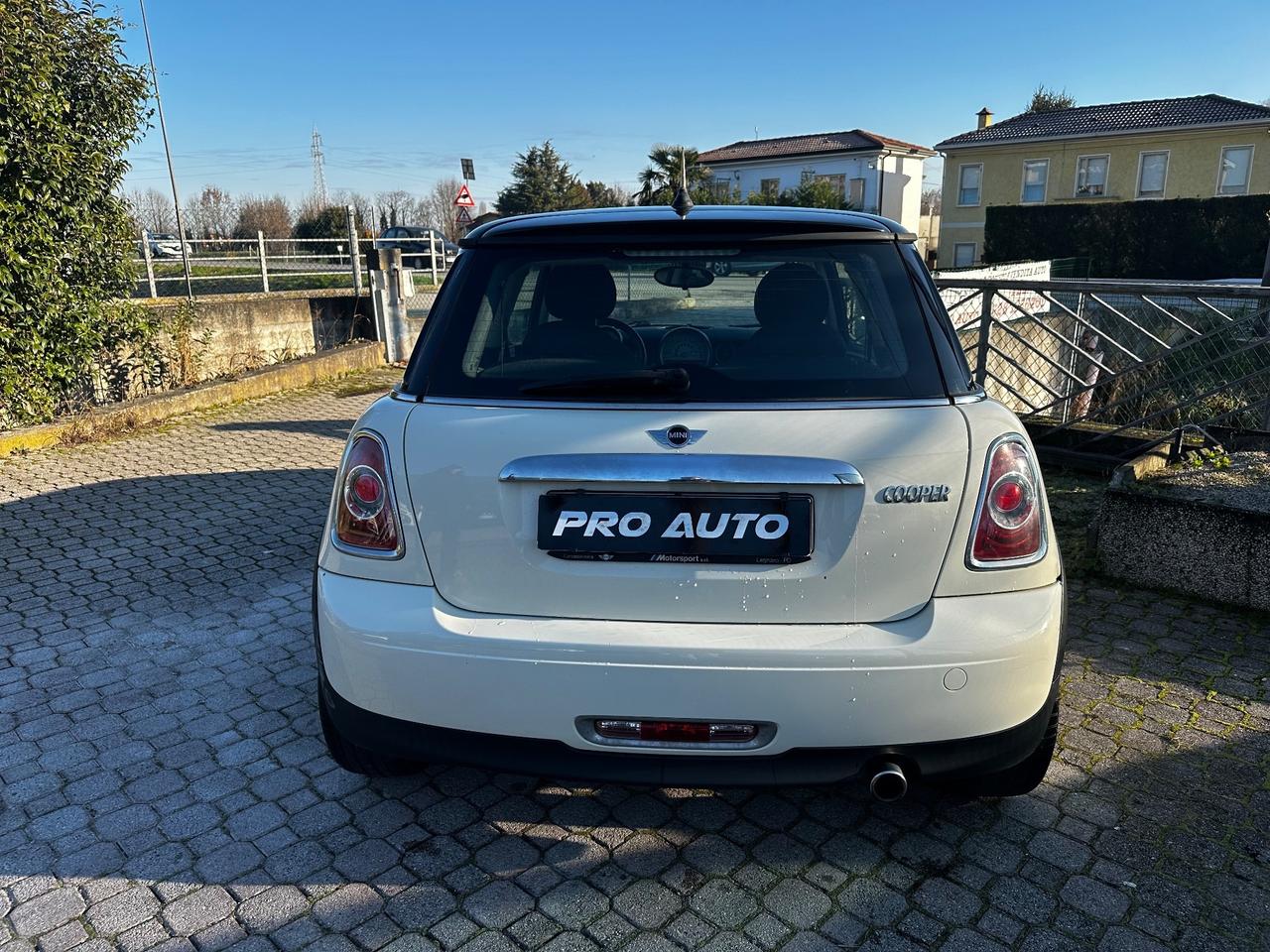 Mini 1.6 16V Cooper 132000 KM