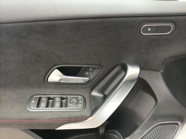 MERCEDES-BENZ A 180 Automatic AMG Line