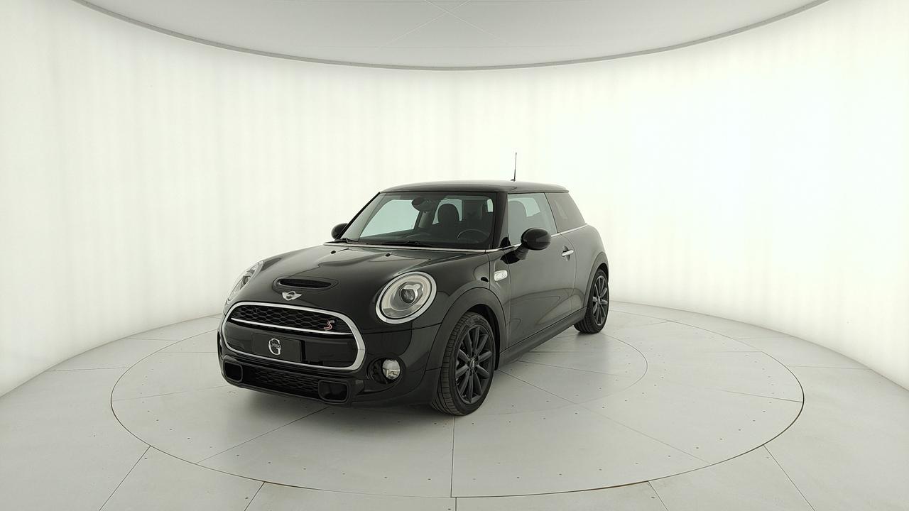 MINI Mini IV F55-F56 2014 - Mini 2.0 Cooper SD Hype 3p auto
