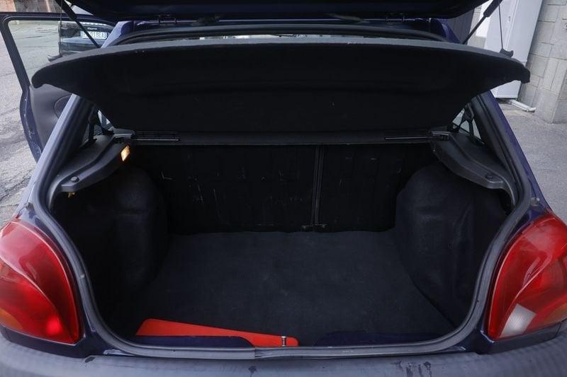 Ford Fiesta Ford Fiesta 3p 1.2 16v Ambiente 55KW ANNO 2001