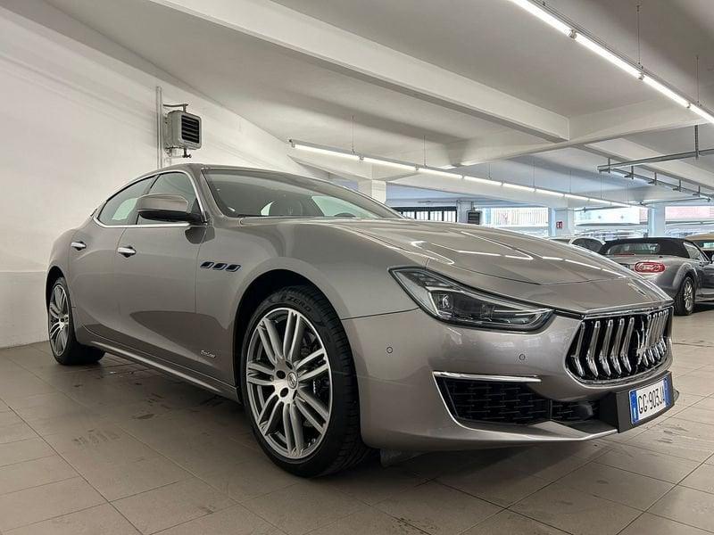 Maserati Ghibli L4 330 CV MHEV Granlusso Zegna