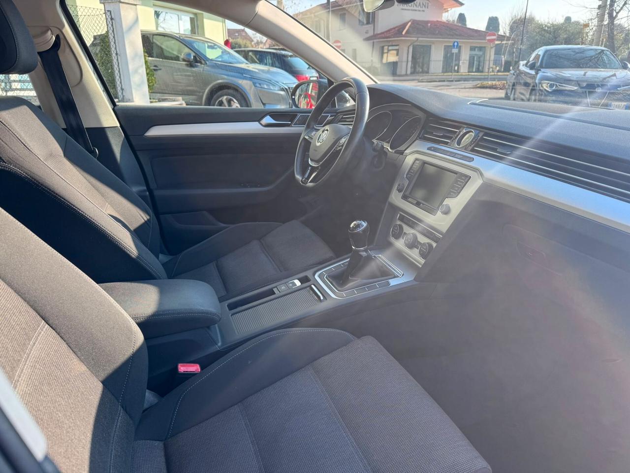 Volkswagen Passat Business 1.6 TDI Trendline BlueMotion Technology