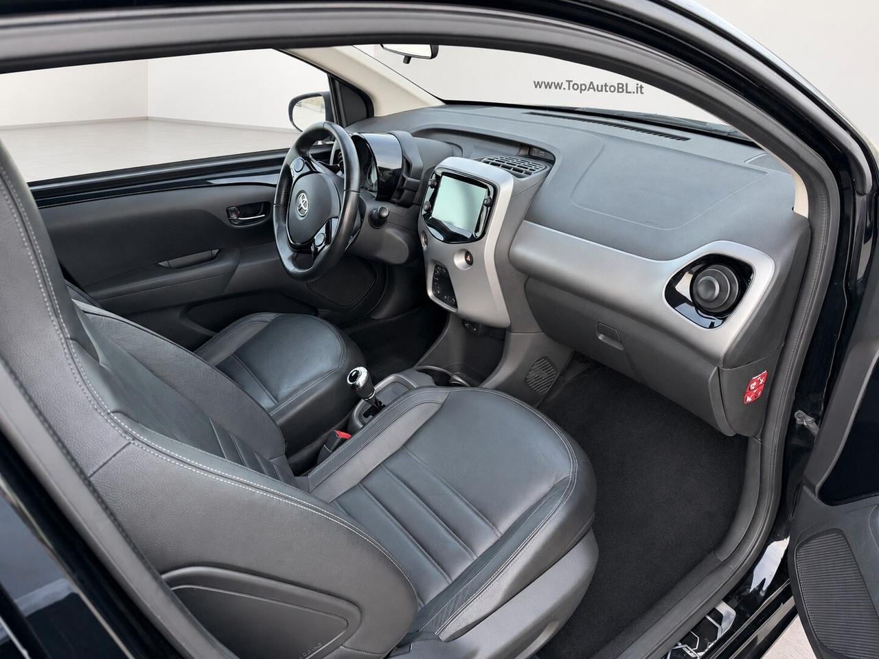 Toyota Aygo Connect 1.0 VVT-i 72 CV 5 porte x-wave MMT