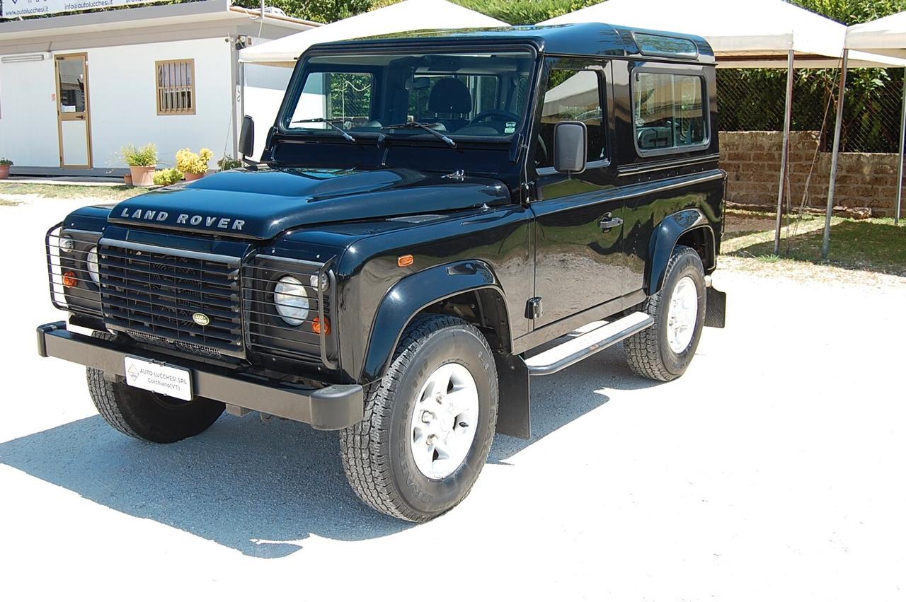 Land Rover Defender 90 2.4 TD4 Station Wagon SE