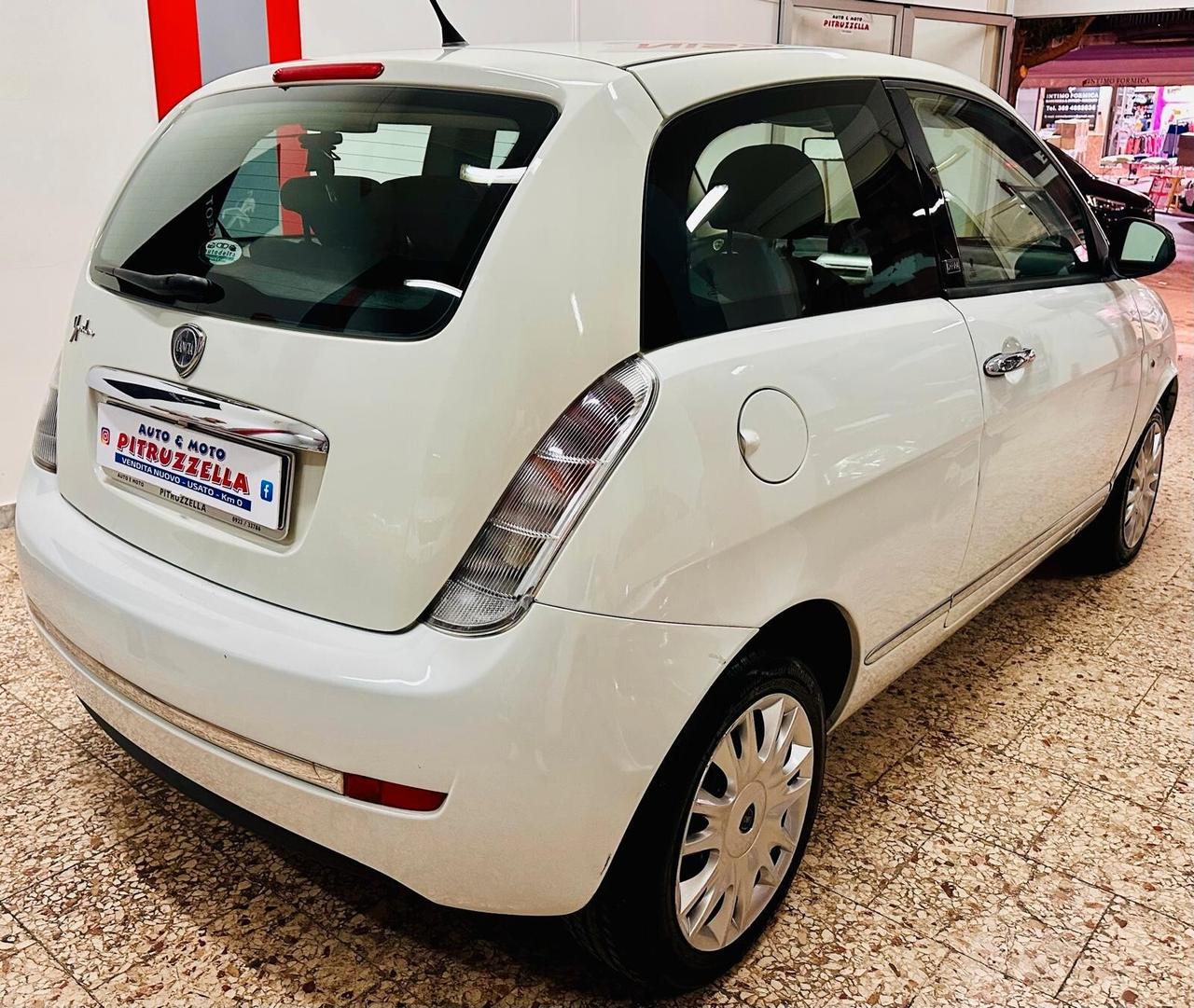 Lancia Ypsilon 1.3 MJT 75 CV Elle