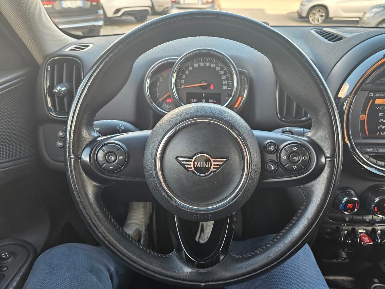 Mini Cooper Countryman Mini 1.5 One D Business Countryman Automatica