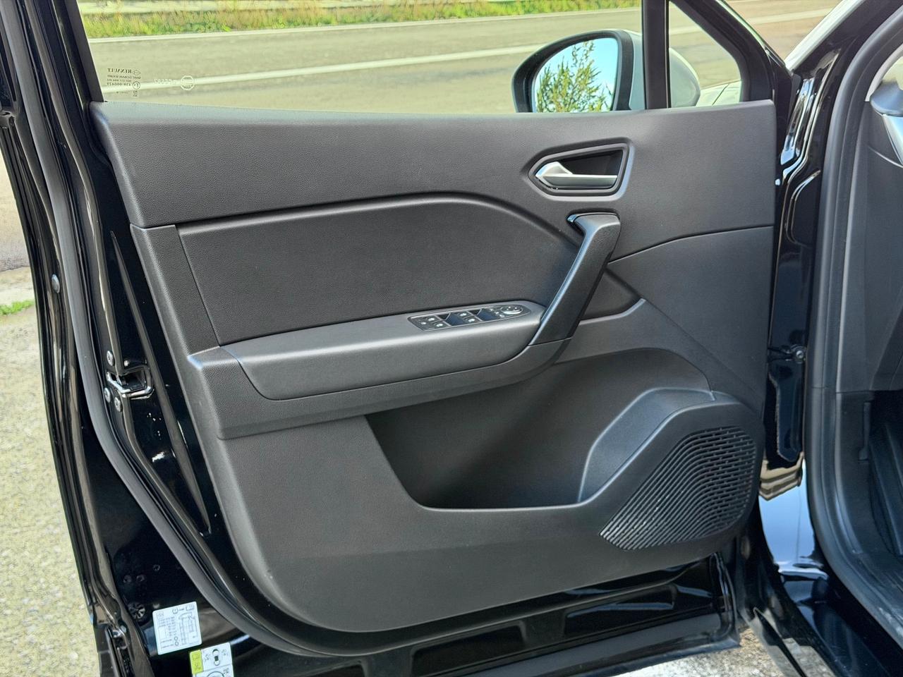 Renault Captur 1.0 TCe 100 CV Zen - 21.000KM