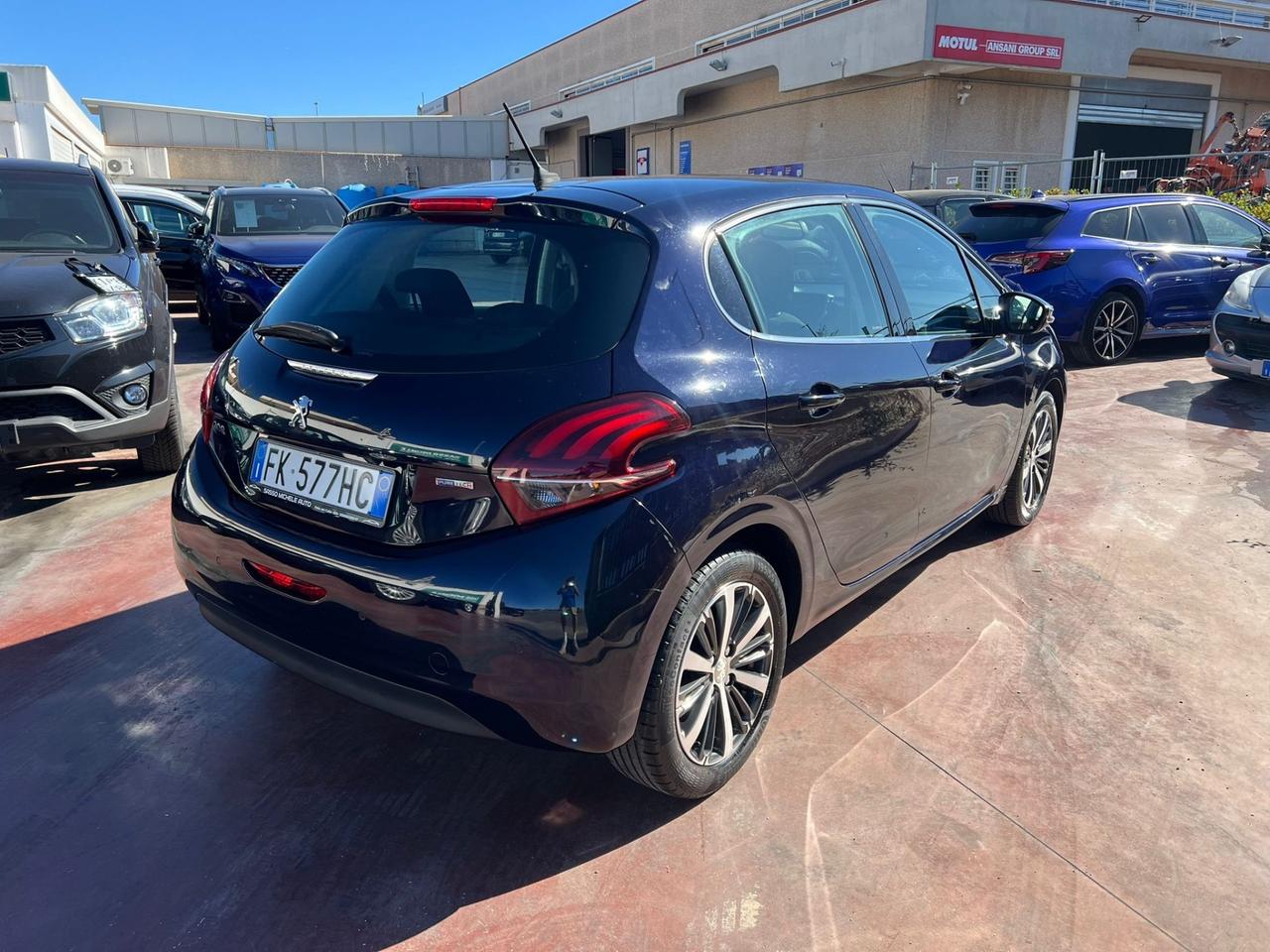 Peugeot 208 PureTech 82 5 porte Allure