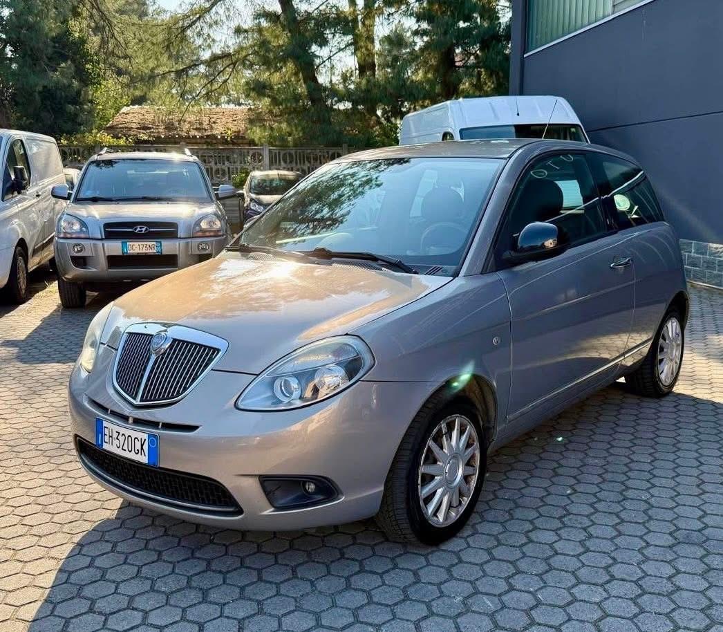 Lancia Ypsilon 1.2 Benzina Neopatentati Unico Proprietario