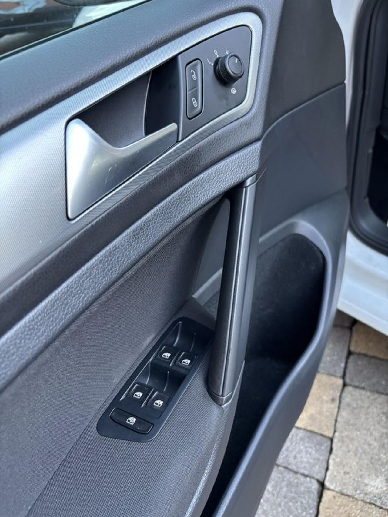 Volkswagen Golf 1.0 TSI 85 CV 5p. Trendline BlueMotion Technology