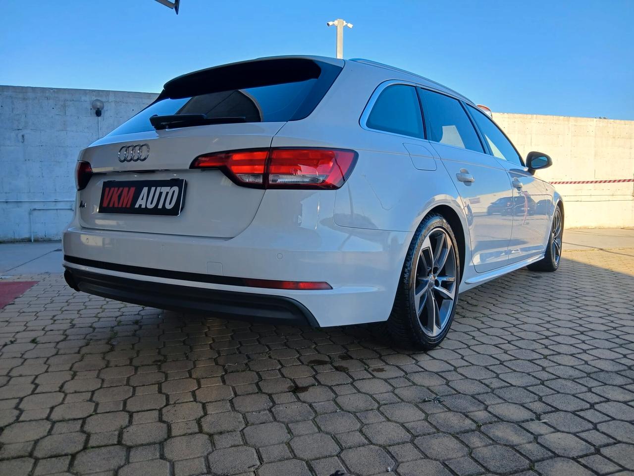 Audi A4 Avant 2.0 TDI 122 CV S tronic Business