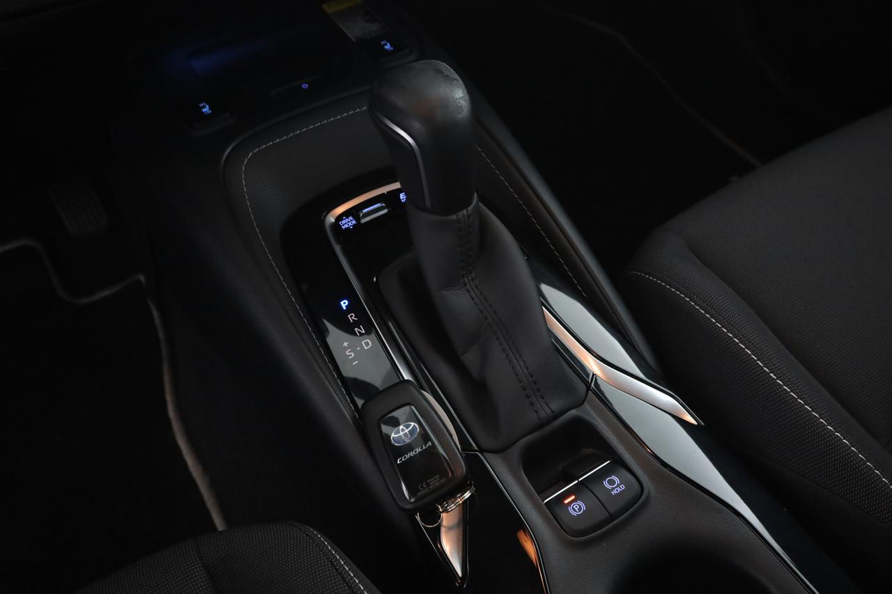 TOYOTA Corolla (2018--->) Corolla 2.0 Hybrid Style