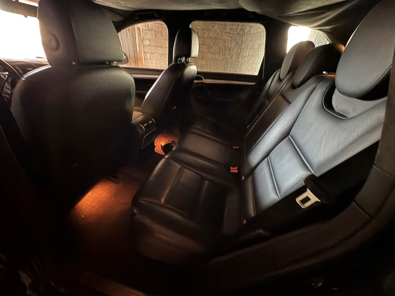 PORSCHE CAYENNE TURBO PRIMA SERIE-500 CV