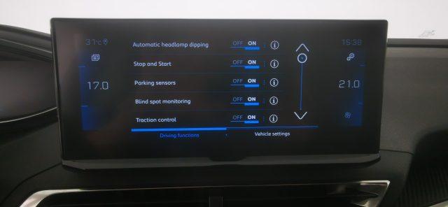 PEUGEOT 5008 BlueHDi 130 S&S Allure