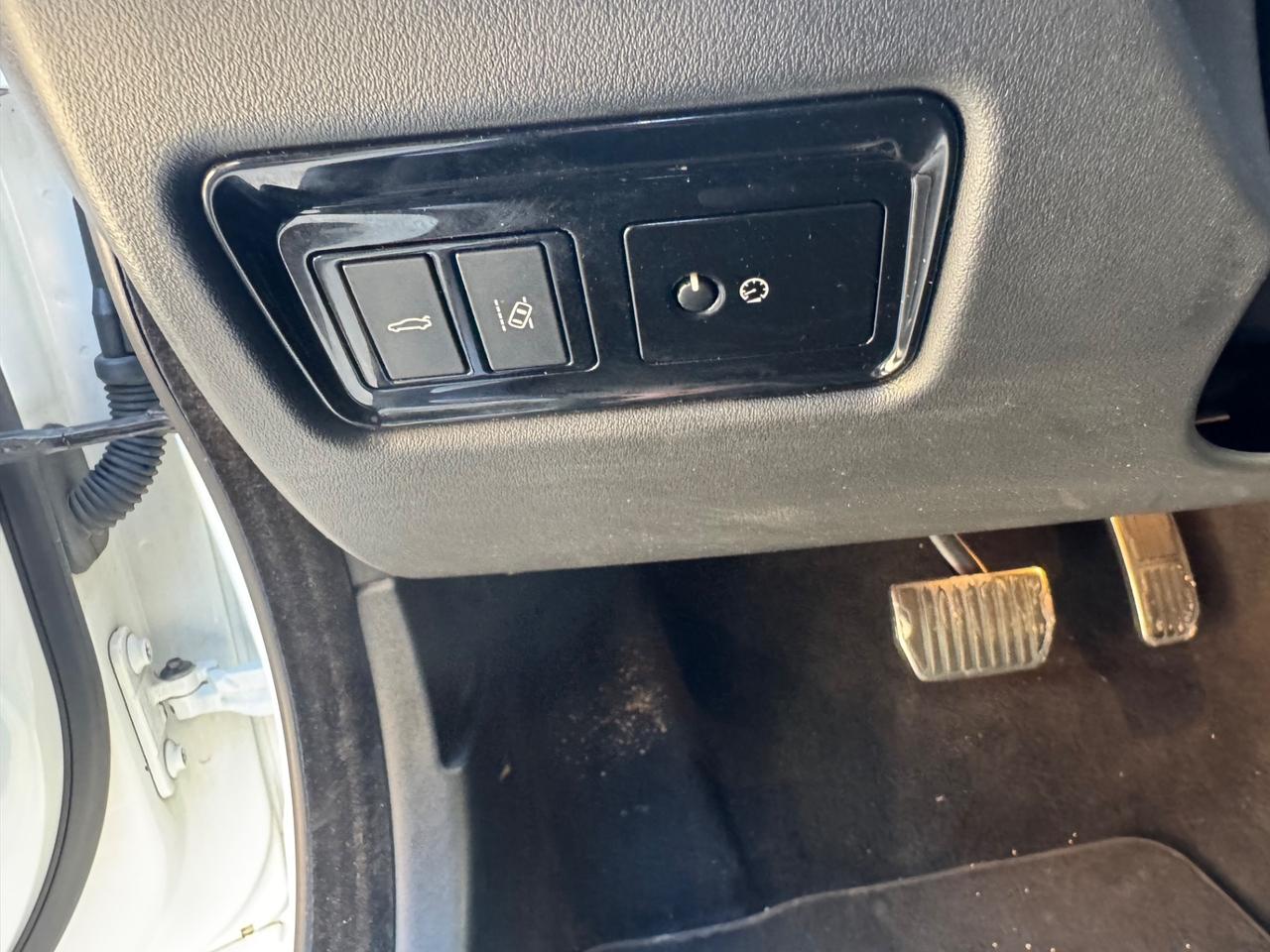 Jaguar XE 2.0 D 180 CV Landmark Edition