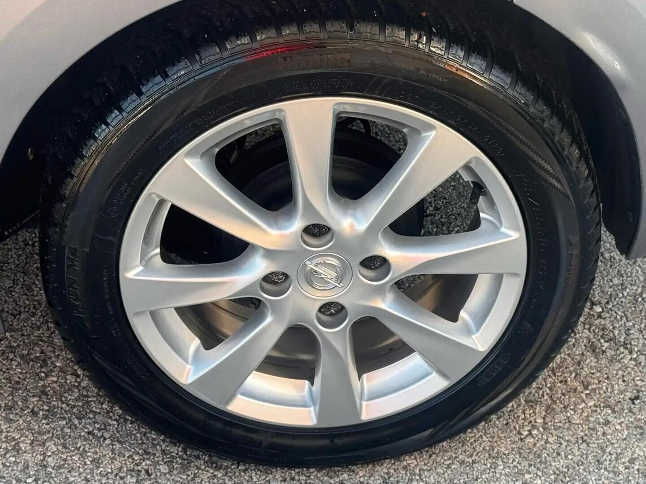 Opel Corsa 1.2 Edition