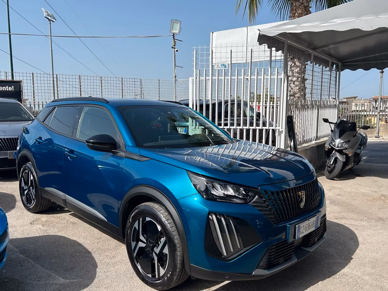 PEUGEOT 2008 2025 AUTOMATICA 130CV BENZINA ALLURE 18000KM