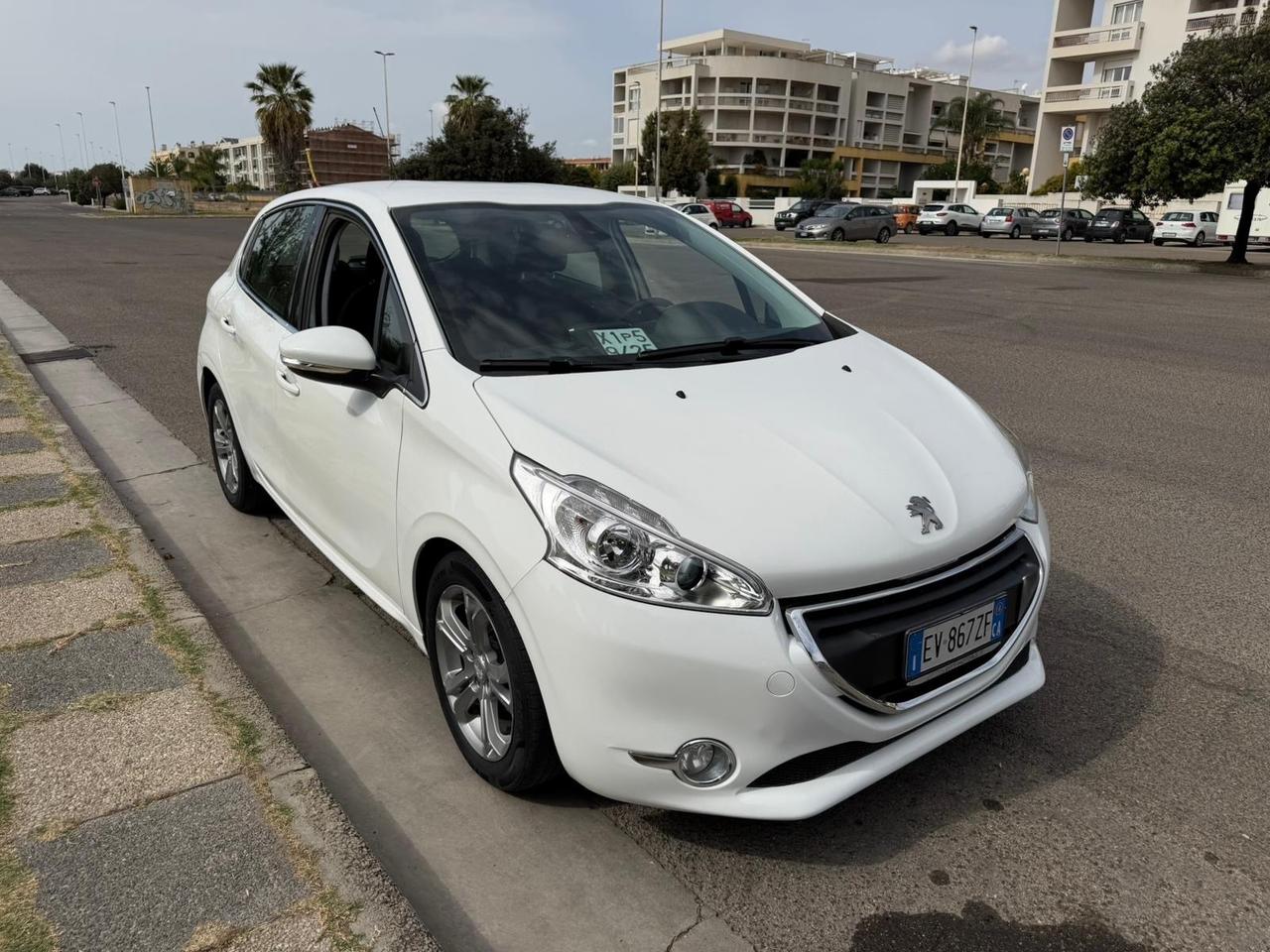 Peugeot 208 1.6 HDI Diesel -Neopatentati-Unico Proprietario